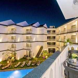 Triple Room Pool View